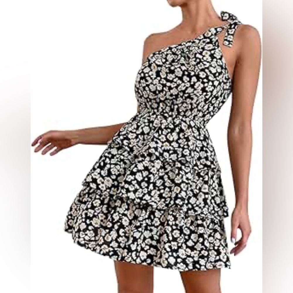 Chic One-Shoulder Floral Dress in Black and White